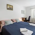 3 Bedroom Lovely In Prázdninový dům *