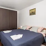 3 Bedroom Lovely In Jurdani