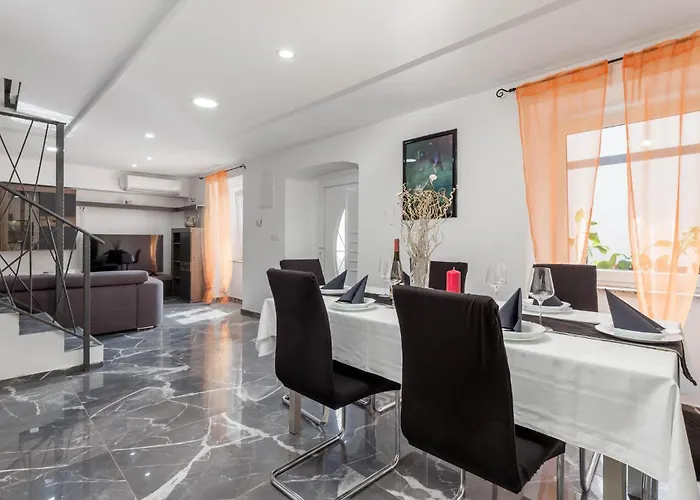 3 Bedroom Awesome In Dom wakacyjny
