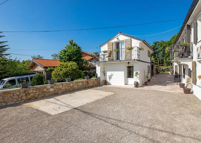 3 Bedroom Awesome In * Jurdani