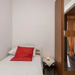3 Bedroom Lovely In * Jurdani