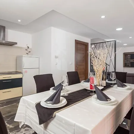 Holiday home 3 Bedroom Awesome In *