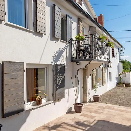 3 Bedroom Lovely In