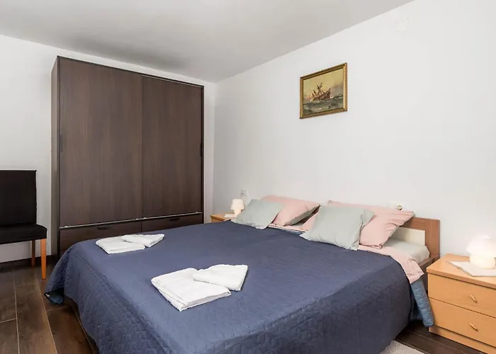 3 Bedroom Awesome In Jurdani